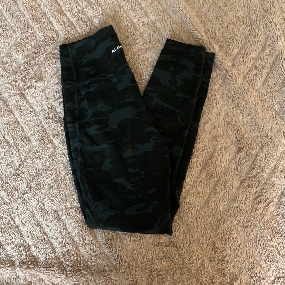 Surface Pocket leggings